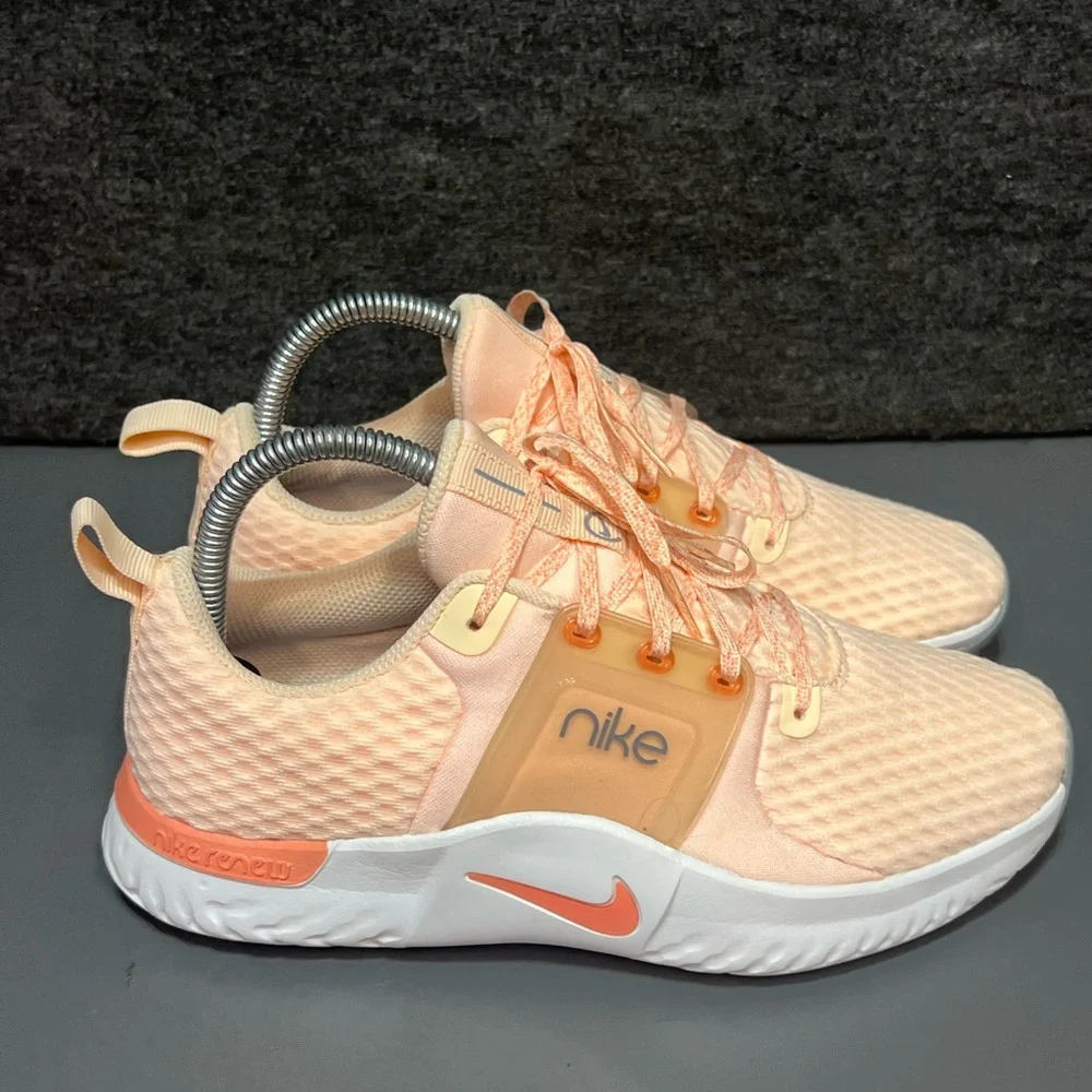 Nike Women's Renew In-Season TR 10 Size 7 - Picture 4 of 15